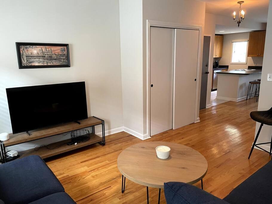 Lovely Two Bedroom Condo In South Бостън Екстериор снимка